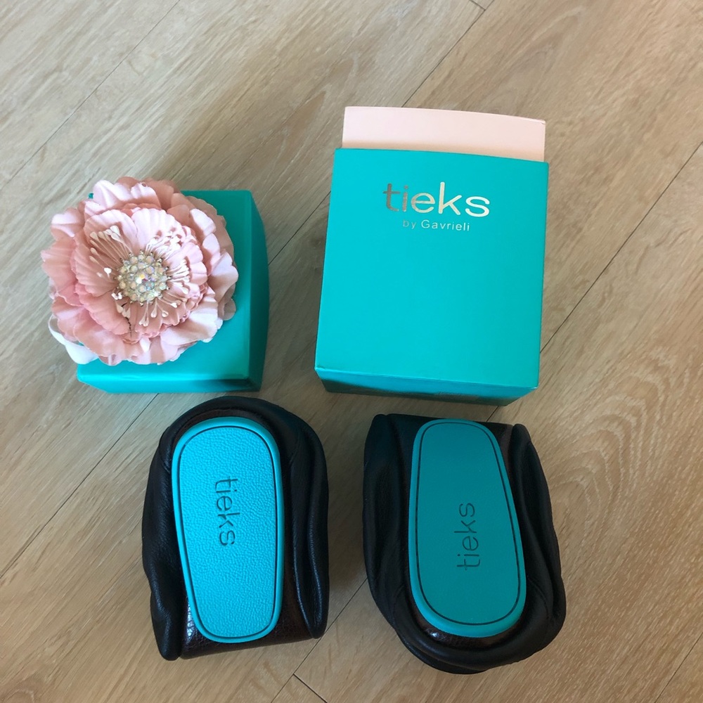 NEW Tieks - Matte Black Size 8